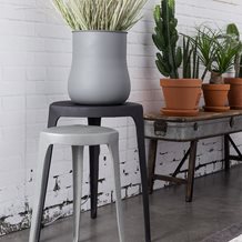 SET OF 2 SMALL INDUSTRIAL STYLE TABLES in Black and Grey