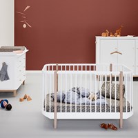 Oliver Furniture Baby & Toddler Luxury Wood Cot Bed in Oak & White