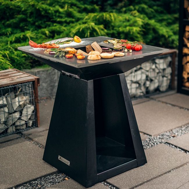 Black-Carbon-Steel-Barbecue-Grill-Table
