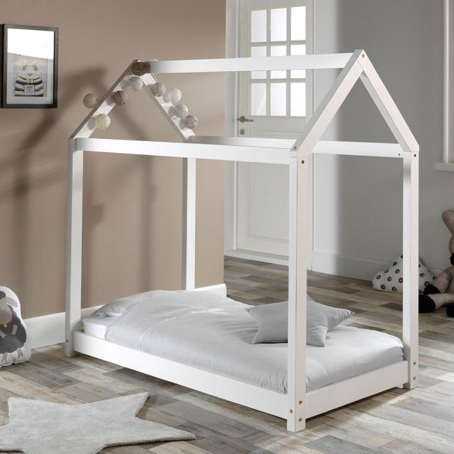 Cabane-White-Junior-Bed-in-House-Design