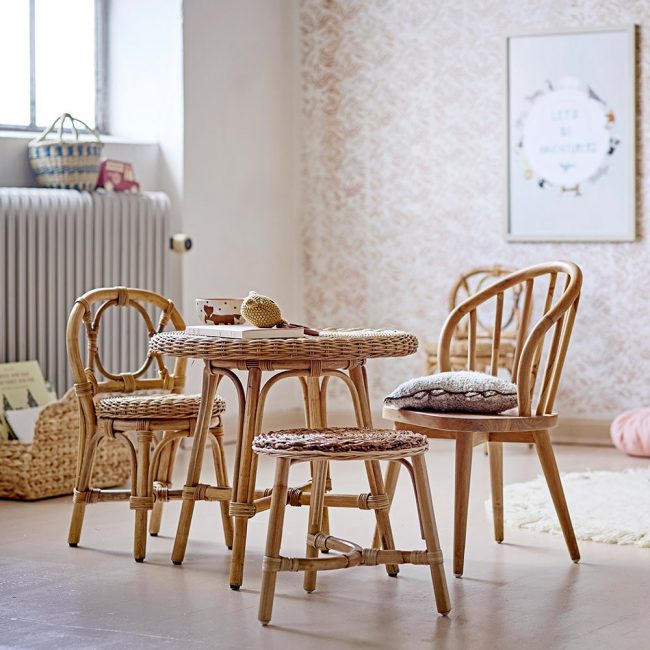 Childrens-Chair-and-Table-Set-made-of-Rattan