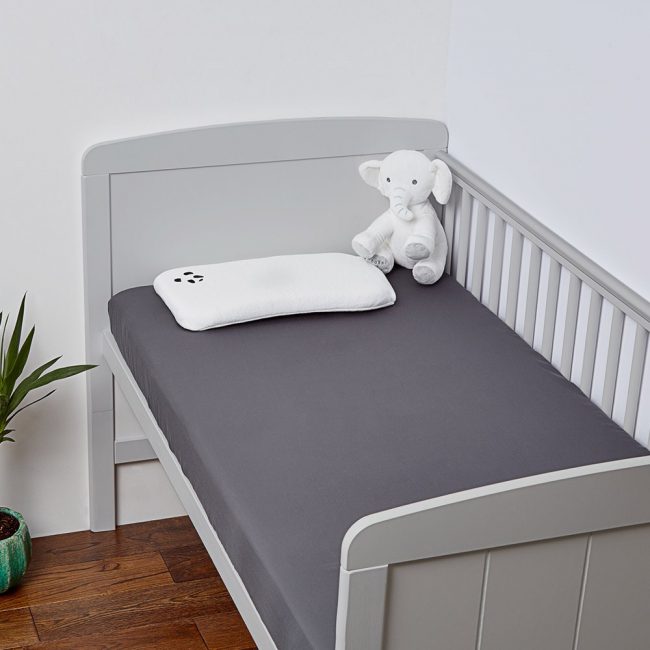Kids-Bamboo-Fitted-Sheet-in-Urban-Grey-from-Panda-London