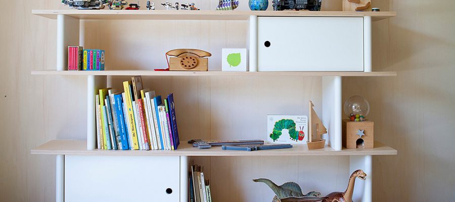 Kids-Wide-Bookcase-with-3-Shelves