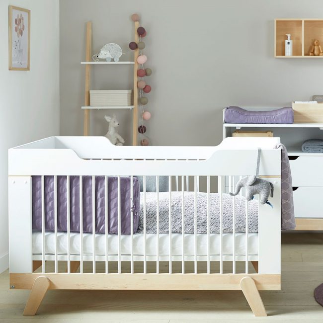 Lifetime-Kidsrooms-Babyroom-Wooden-Cot-Bed