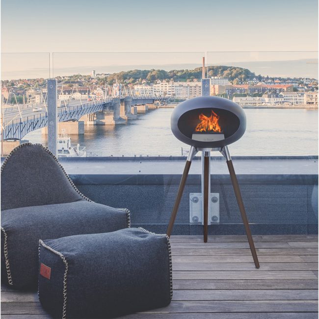 Outdoor-Fireplace-with-Bio-Ethanol-Fuel
