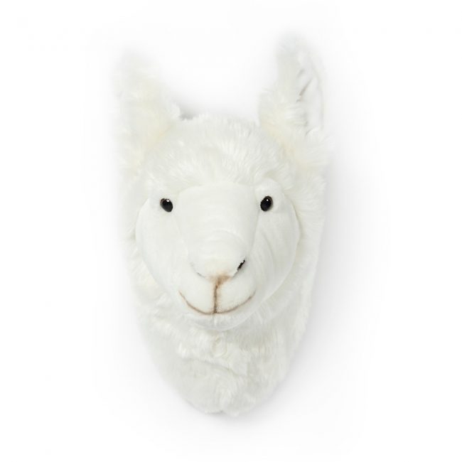 Stuffed-Animal-Wall-Decor-in-Llama-Design