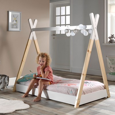 girls junior bed