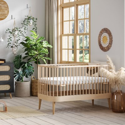 Toddler Bed Home Furniture Baby Toddler Your Choice in Finish Bedroom Cherry Kids Daybed Made of Solid Hardwood Construction BONUS e-book Sleigh-Style Design 2 Side Rails 