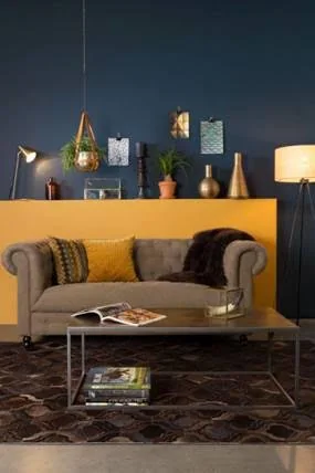 Bawang cowhide rug