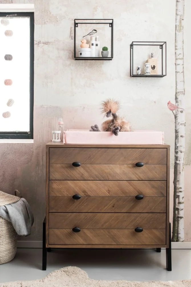 Harper chest