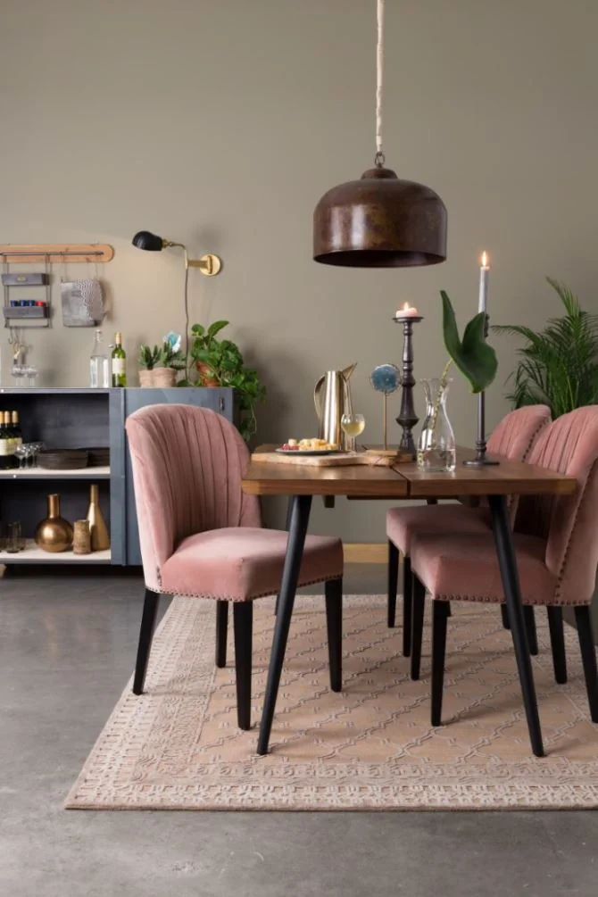 Sage green wall dutchbone table