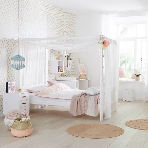 Girls luxury 4 poster canopy bed
