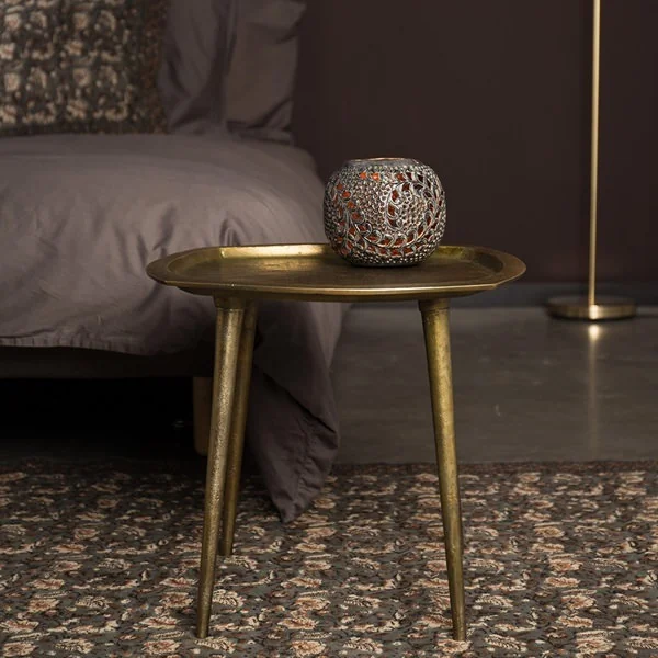 Abbas table lifestyle