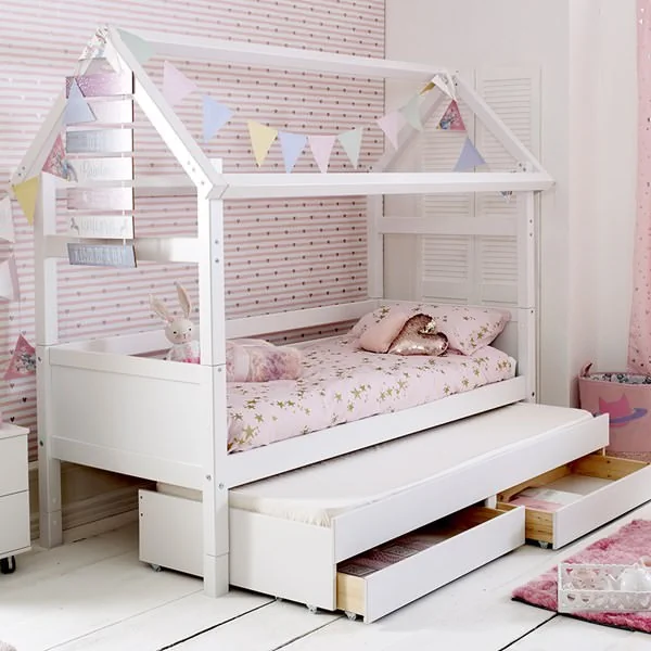 Nordic kids house bed in white