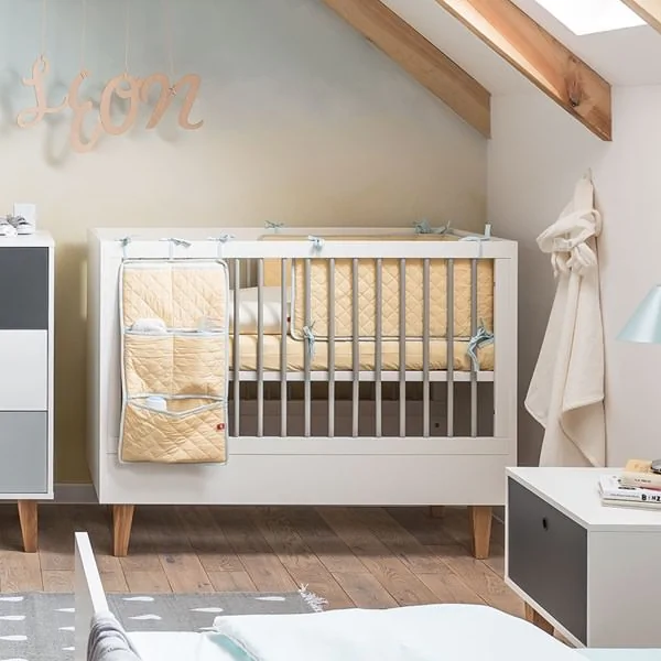 Contemporary baby cot with height adjustable mattress base 1