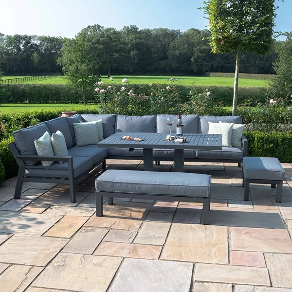 Luxury garden corner set with rising table