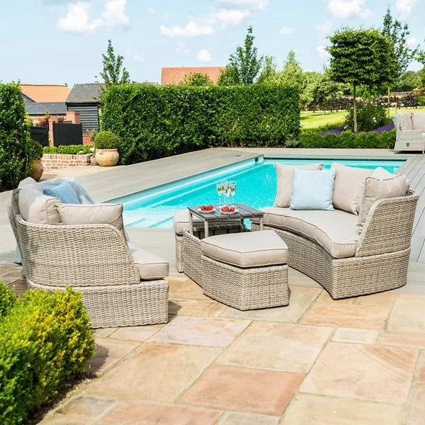 Maze rattan cotswolds day bed table set