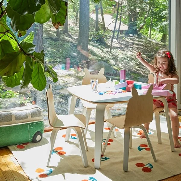 Kids oeuf play table and chairs