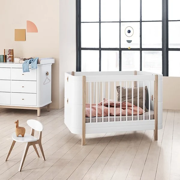 Oliver convertible baby cot bed in white and oak