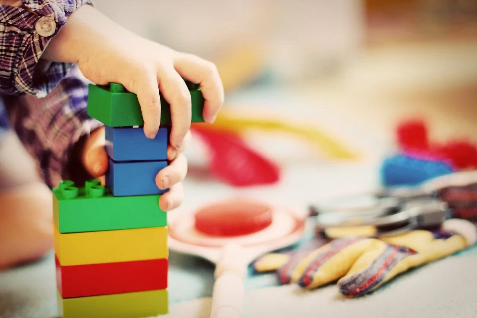 5 Reasons Why Imaginative Play Helps Kids Learn
