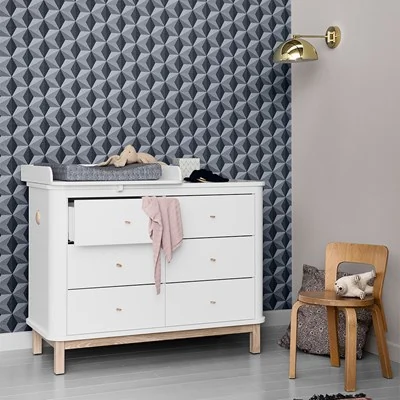 6 drawer chest in white and oak with changing table