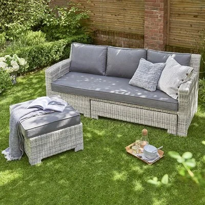 Modern extendable lounge garden sofa
