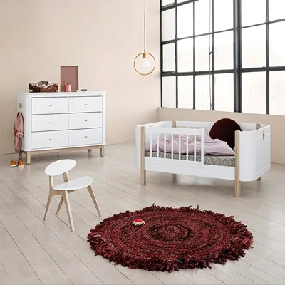 Oliver mini plus cot bed in white and oak