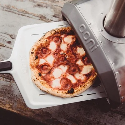 Ooni karu portable outdoor pizza oven