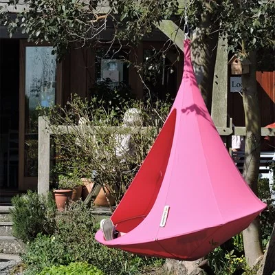 Single cacoon in fuschia