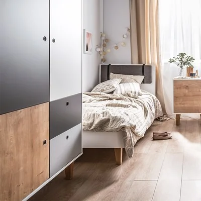 Stylish childrens bed with hanging pad