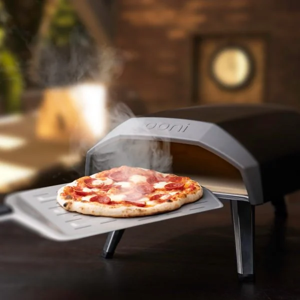 57543-Ooni-Koda-Pizza-Oven-Lifestyle (1)