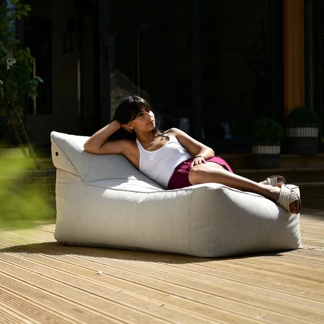 Extreme-Lounging-Pastel-Grey-B-Bed-Beanbag