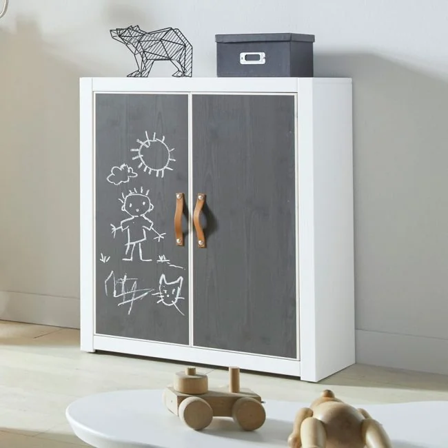 Kids-Bedroom-Storage-Cabinet-with-Chalkboard-Doors