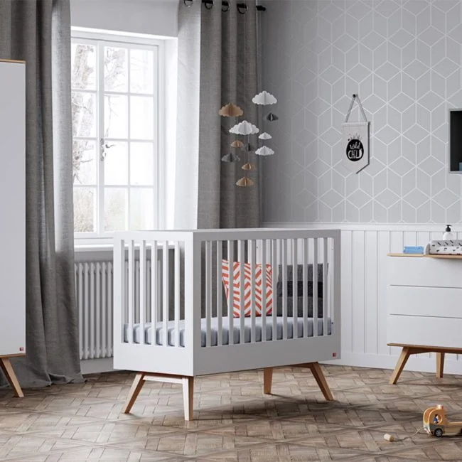 Vox-White-and-Oak-Nature-Cot-Bed
