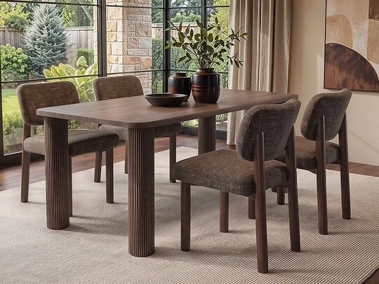 SOLACE+CO Holtan Dining Table with Henley Chairs