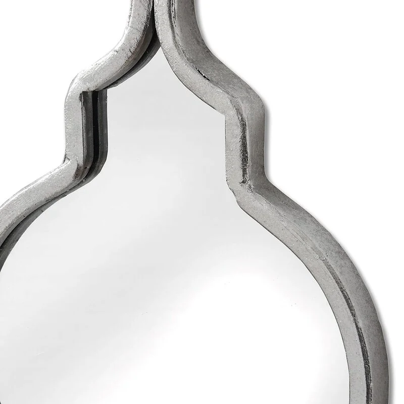 Silver Quarterfoil Decorative Hanging Mirror image 3