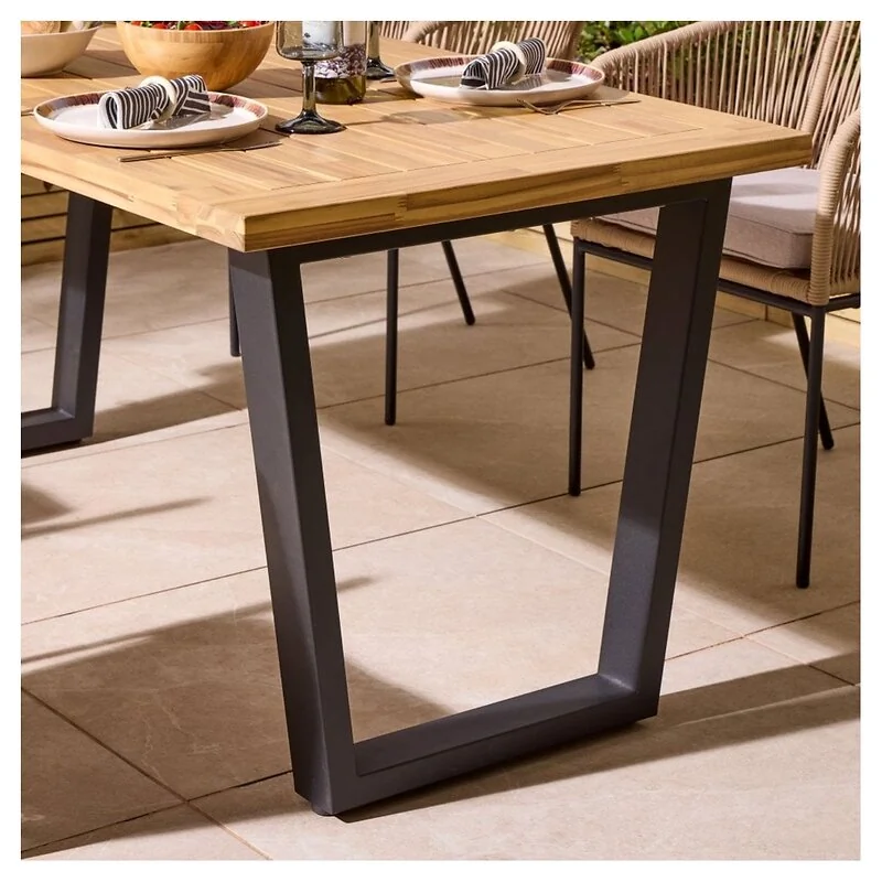 Rowlinson Oslo 4 Seat Dining Set image 5