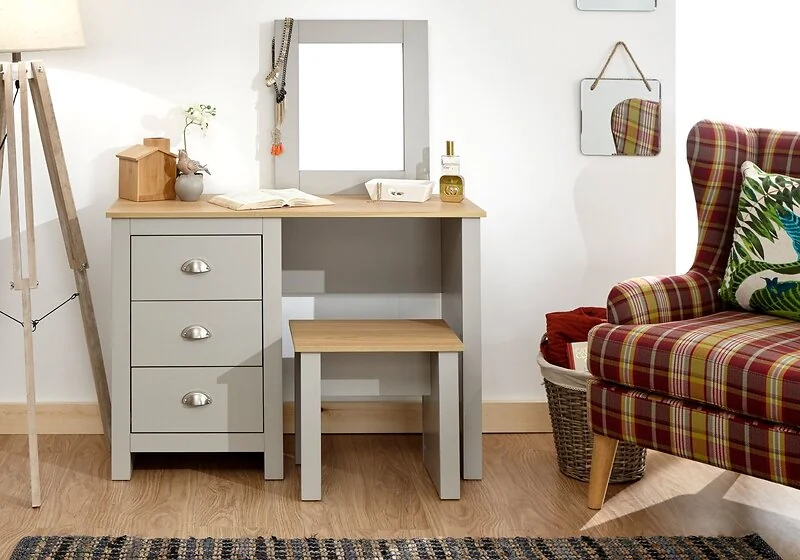 GFW Lancaster vanity table set with mirror
