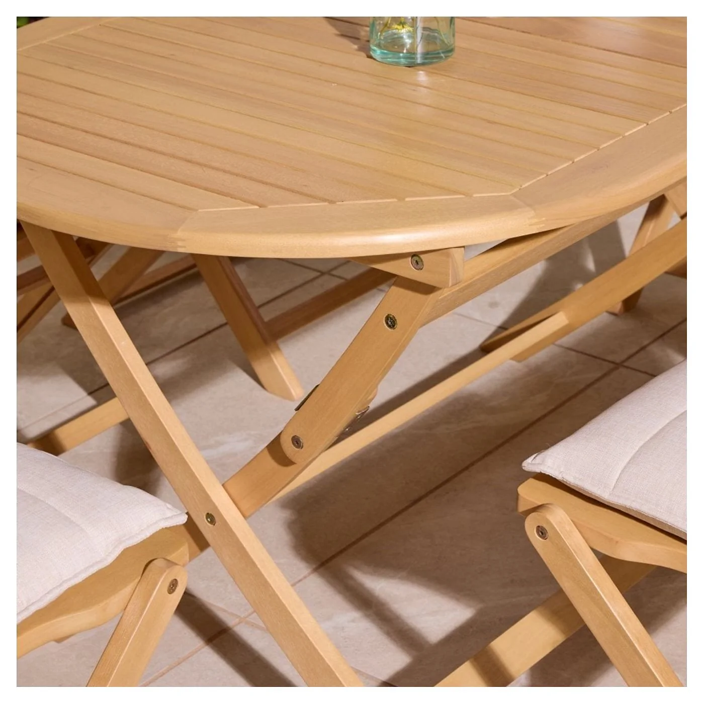 Rowlinson Ashdown Folding 6 Seat Oval Dining Set with Cushions image 4